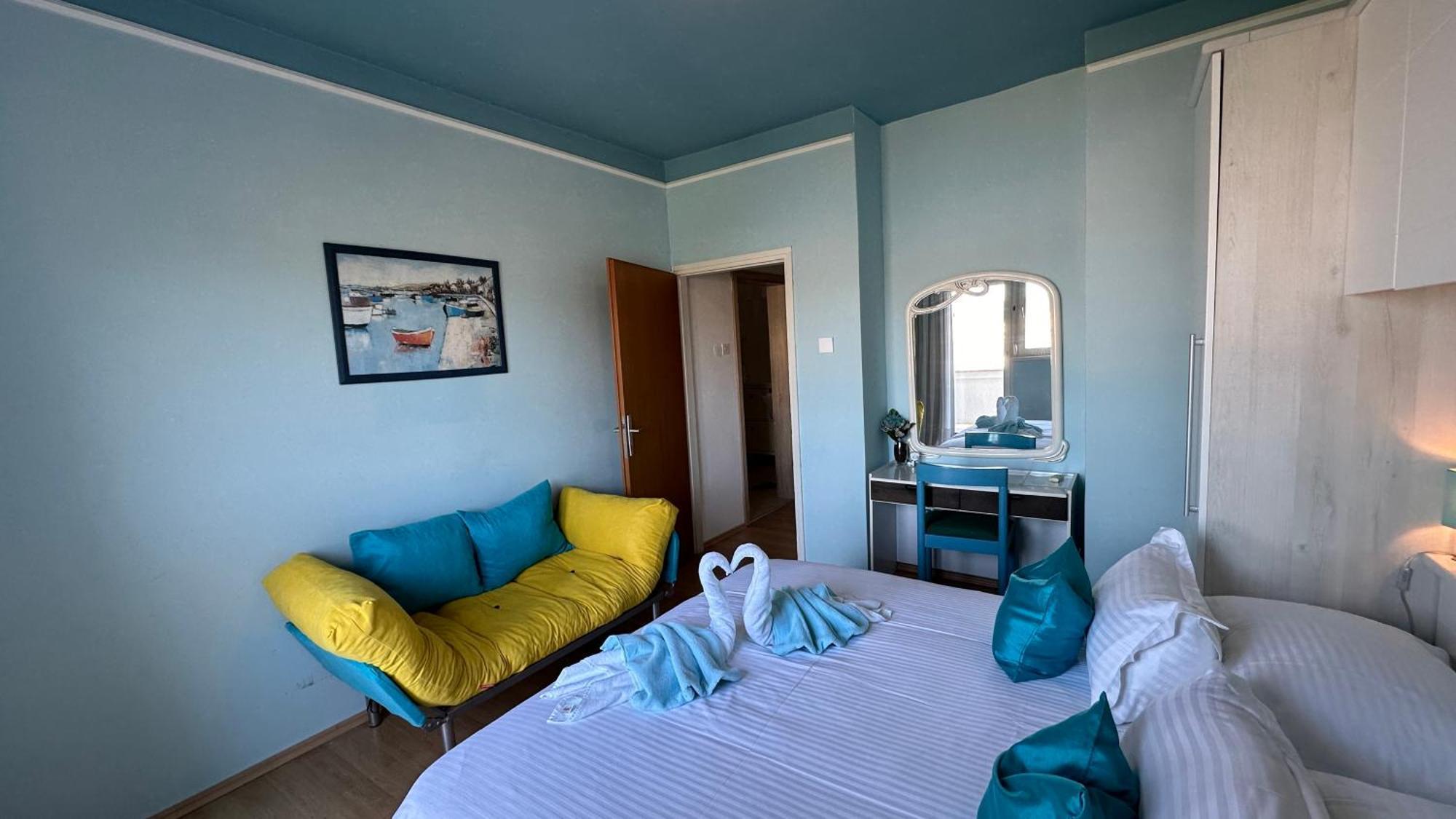 Anica Apartment *