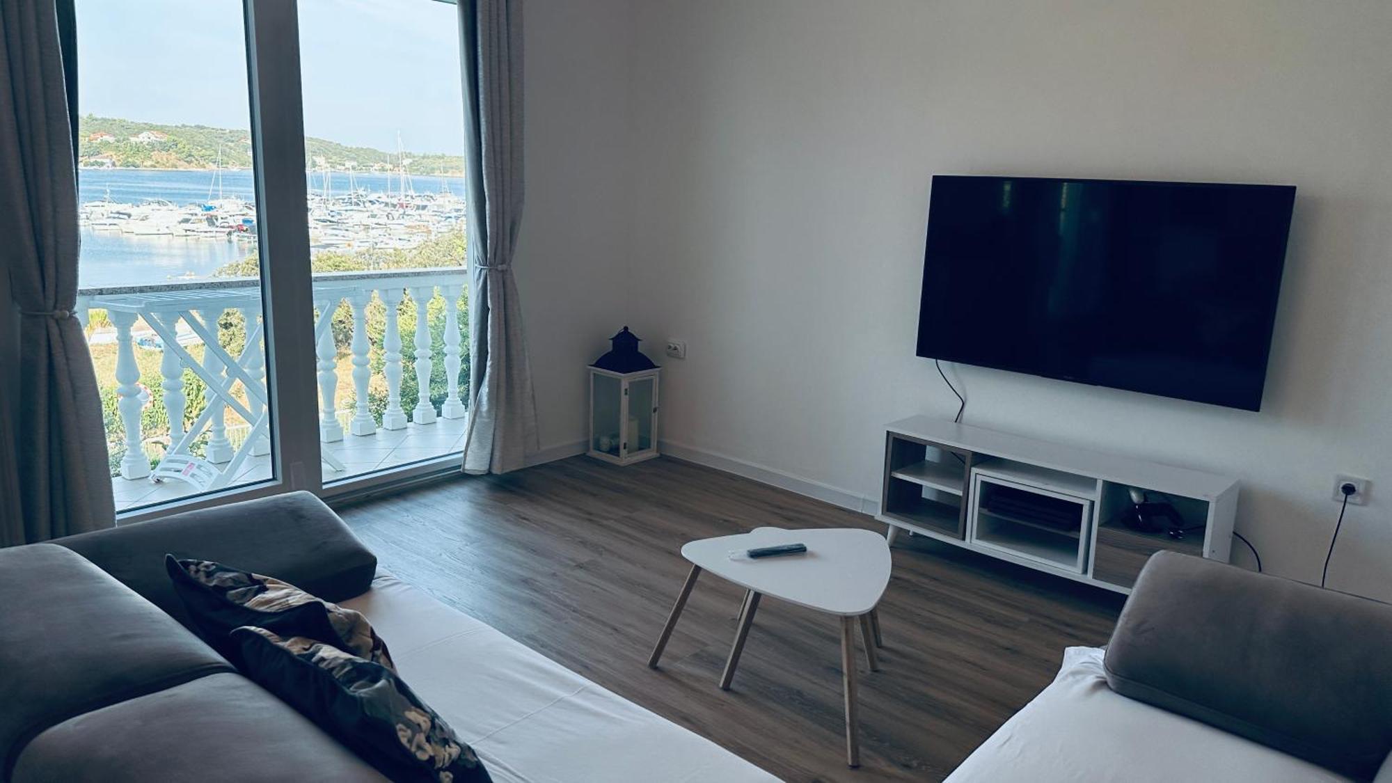Anica Apartment